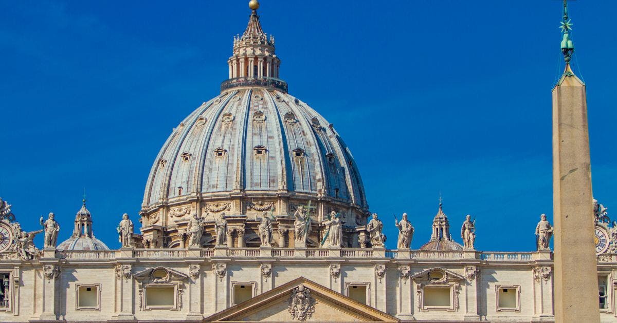 How Does the Dome of St. Peter's Basilica Symbolize Architectural Mastery?
