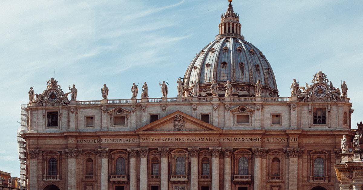 What Are the Best Times to Visit the St. Peter’s Basilica in Rome?