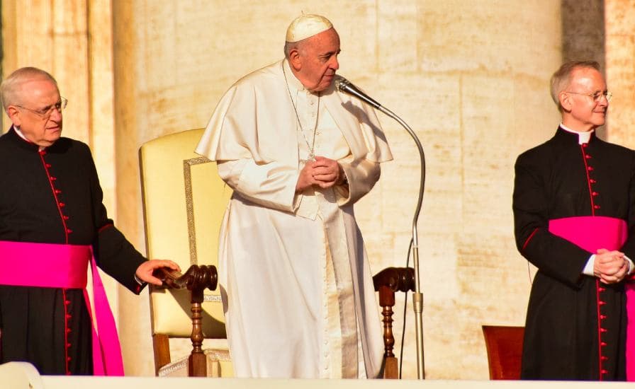 Pope-Francis-and-cardinals-at-the-mass-Pope-celebrates